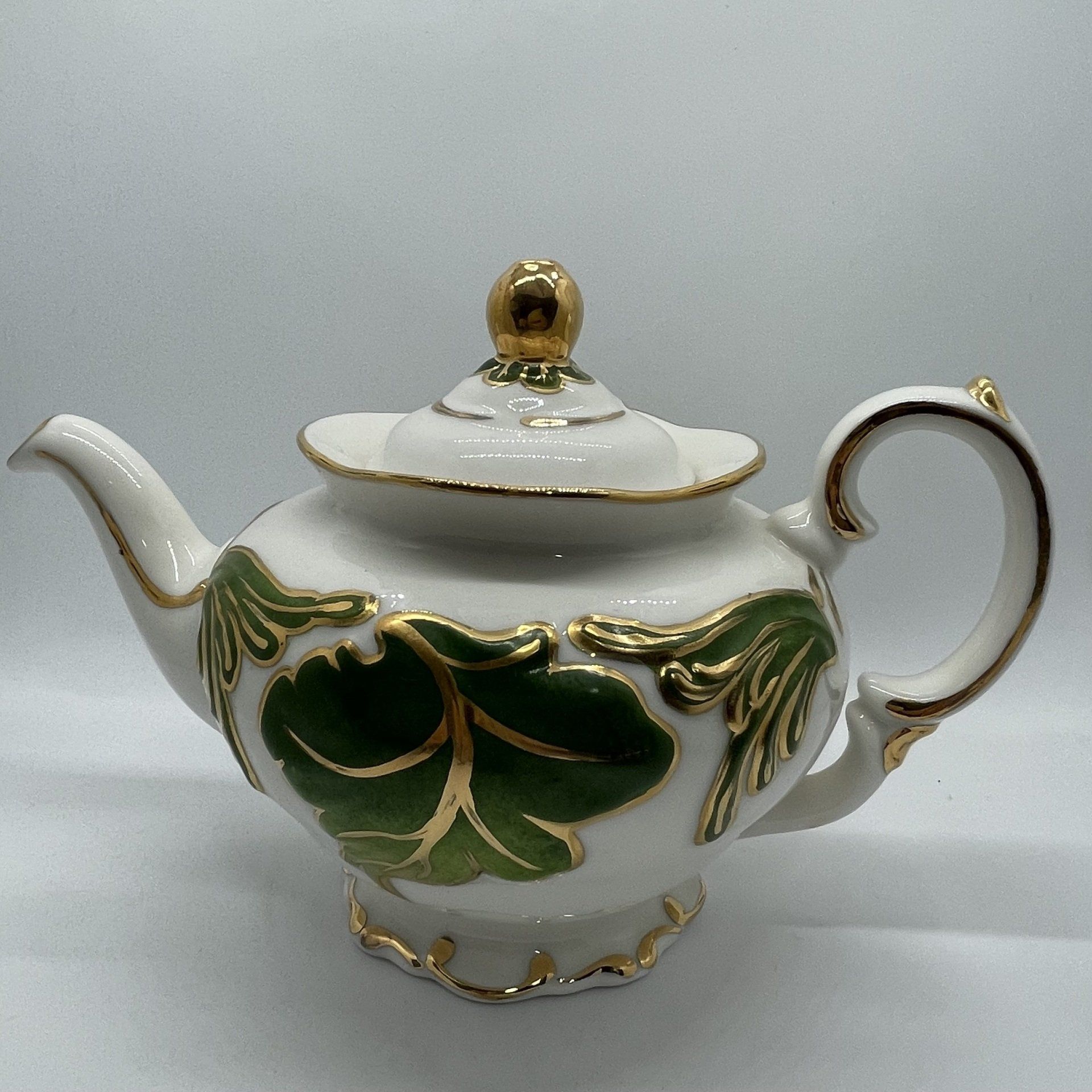 El Boyaması Çınar Demlik/Pot